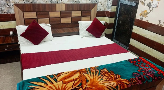 Двухместный номер Deluxe с видом на город Goroomgo Raghunandan Guest House Ayodhya