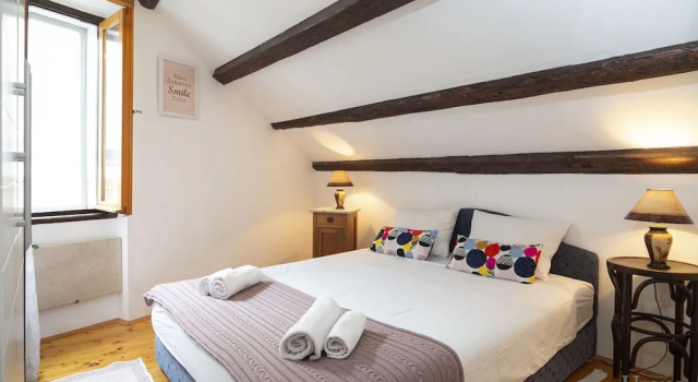 Apartment Lira, Prenota Appartamento Splitska 