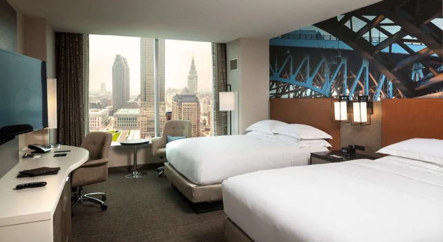 Четырёхместный номер Premium Hilton Cleveland Downtown