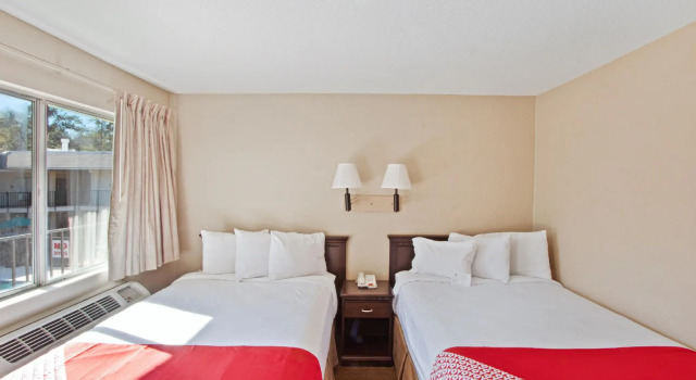 Люкс FairBridge Inn & Suites, Richmond Hill