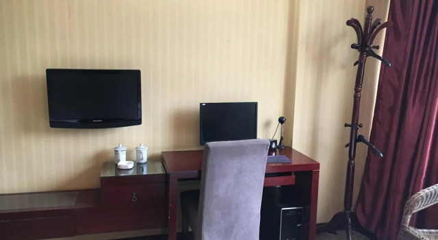 Yinhai Business Hotel