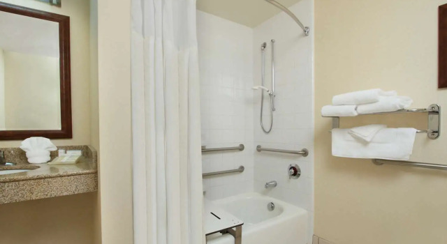 Номер Standard Hilton Garden Inn Columbus-University Area