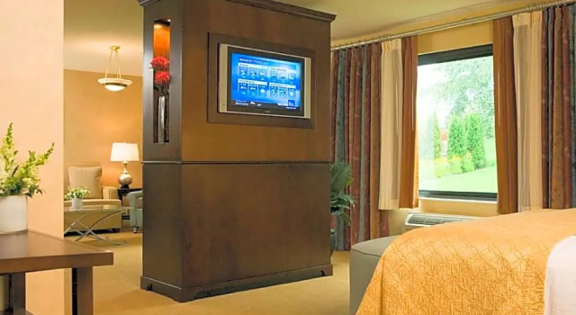 Полулюкс DoubleTree by Hilton Boston/Bedford Glen
