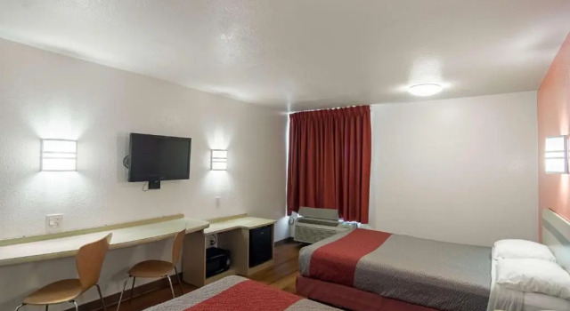 Четырёхместный номер Deluxe Motel 6-Oklahoma City, OK - South