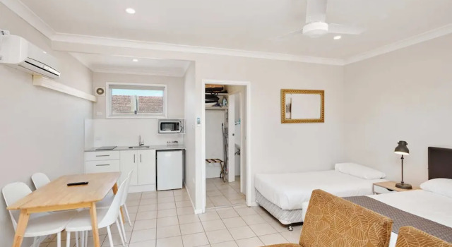 Семейный номер Standard с балконом Wingham Motel