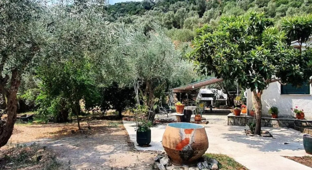 Cheerful 3 bedroom house with open fireplace, Book Hotel South Pelion Thessalia