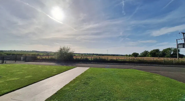 Апартаменты с балконом Cozy Lanarkshire Apartment With a View
