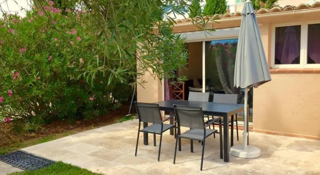Коттедж c 1 комнатой Domaine de lAufrene