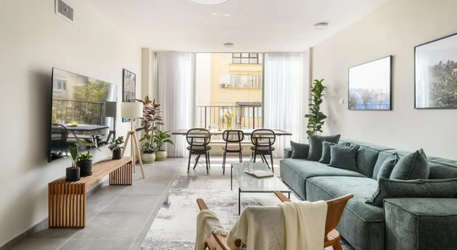 Апартаменты Spacious & Bright 3BR Apt with City View