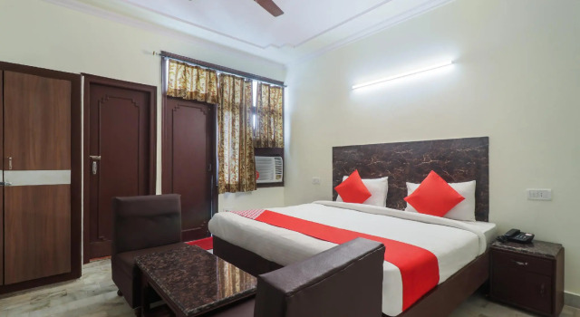 OYO 22544 Hotel Vijeet Palace, Забронировать Отель Отели штата Раджастхана с парковкой, Парковка