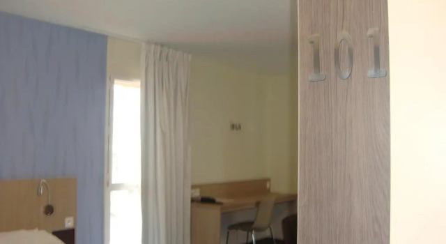 Семейный номер Standard The Originals Access, Hôtel Cholet Gare