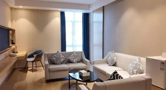Люкс Deluxe Kyriad Marvelous Hotel (Shantou Chaoyang High Speed Railway Station)
