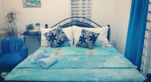 Marie's Sleep Transient House, Rezerwuj Apartament Hotele w Ilocos Region z parkingiem, Parking