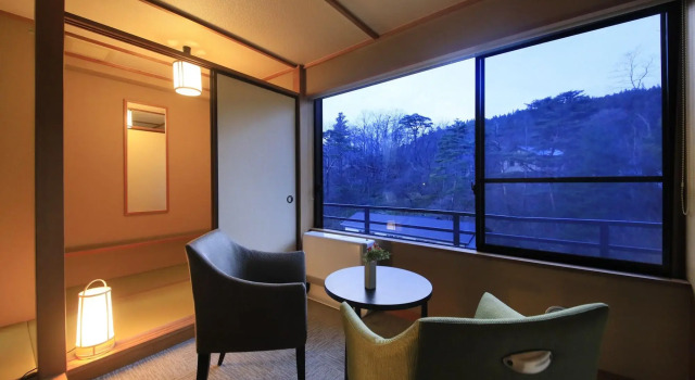 Naruko Fuga, Book Hotel Osaki 