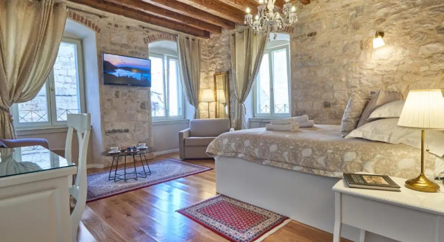 Полулюкс Villa Split Heritage Hotel