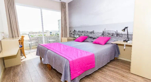 Standard- værelse med altan Hotel Eix Platja Daurada