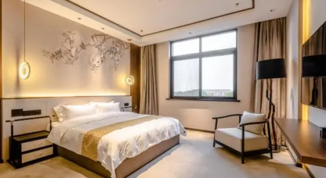 Люкс Deluxe Wanzhi·Sanshan Shuijing Manor Hotel