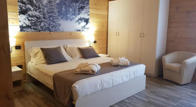 Lorica Suite Lago, Varaa Hotelli Lorica 