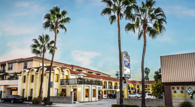 Chariot Inn Glendale - Pasadena, Забронировать Отель Пасадена Большой Лос-Анджелес