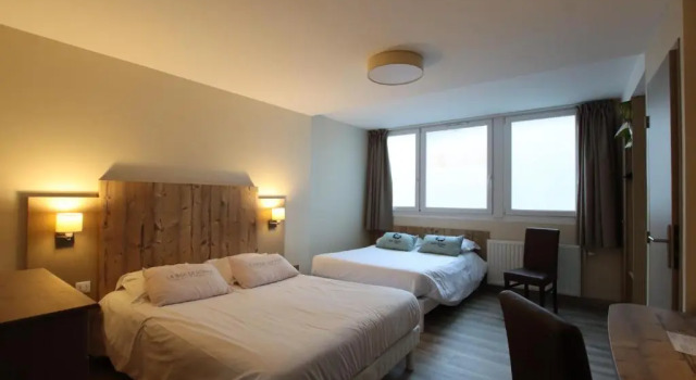 Четырёхместный номер Standard Hôtel Les Galets Bleus