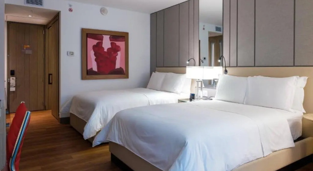 Четырёхместный номер Deluxe Medellin Marriott Hotel