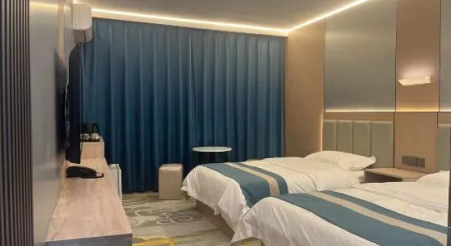 Gwass Hotel (Hunchun Port Street)
