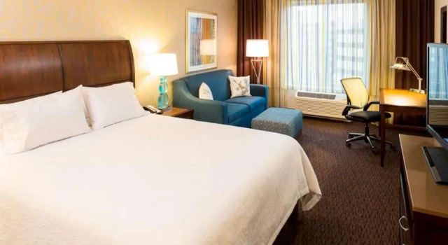 Номер Standard с видом на реку Hilton Garden Inn Sioux Falls Downtown