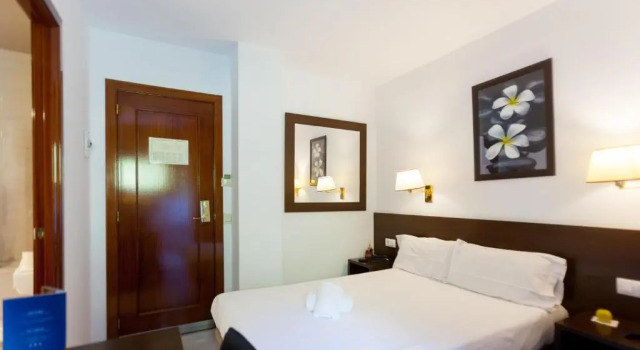 Трёхместный номер Standard Мансарда Insitu Eurotel Andorra
