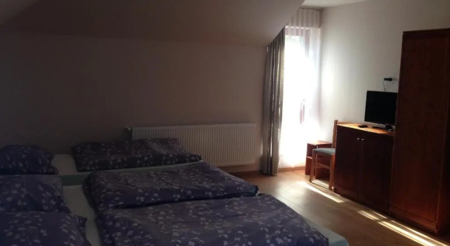 Tölgyfa Fogadó, Rezervasyon Otel Fehérvárcsurgó otoparklı oteller, Otopark