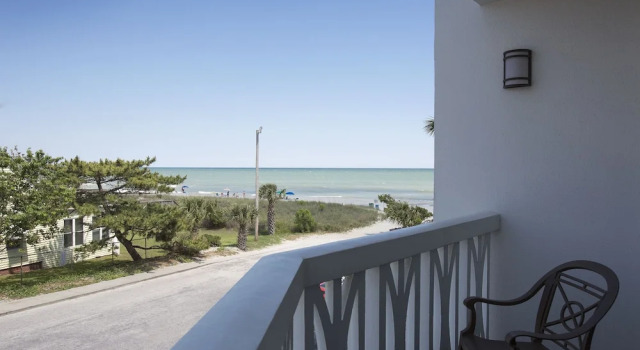 Номер Standard с видом на океан Caribbean Resort Myrtle Beach