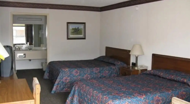 Четырёхместный номер Standard Walking Horse Lodge