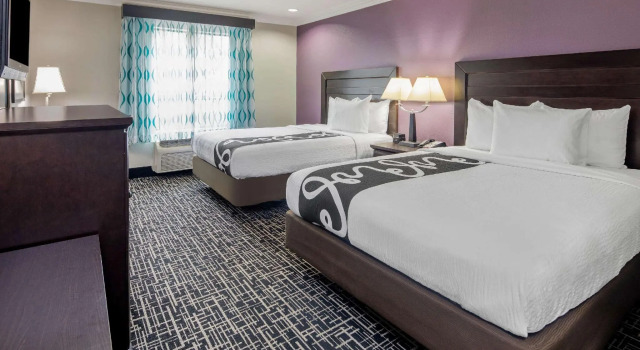 Четырёхместный номер Standard La Quinta by Wyndham Temecula