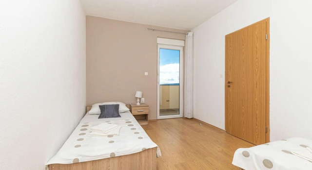 Beautiful Apartment in Kastel Gomilica With Outdoor Swimming Pool, Wifi and 2 Bedrooms
