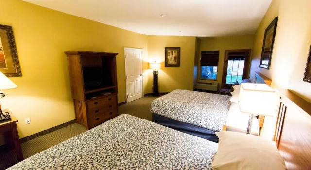 Четырёхместный номер Standard Bridges Bay Resort