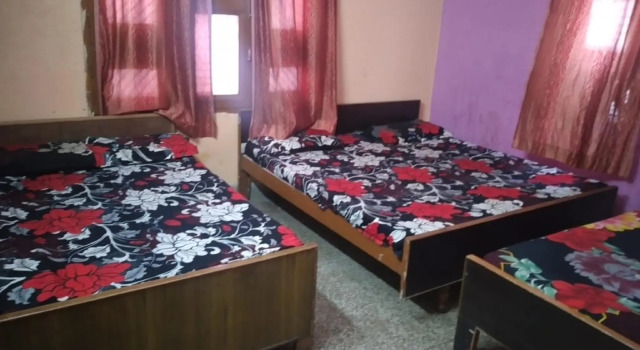 Четырёхместный номер Deluxe Goroomgo Gayatri Guest House Haridwar