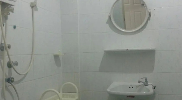Wanidas Room For Rent