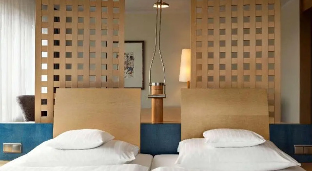 Полулюкс Standard Hotel Remarque
