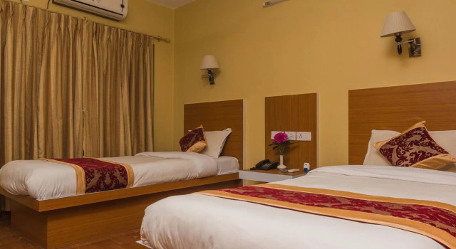 Jungle Safari Lodge Chitwan National Park Sauraha, Забронировать Курортный отель Отели Саураха с парковкой, Парковка