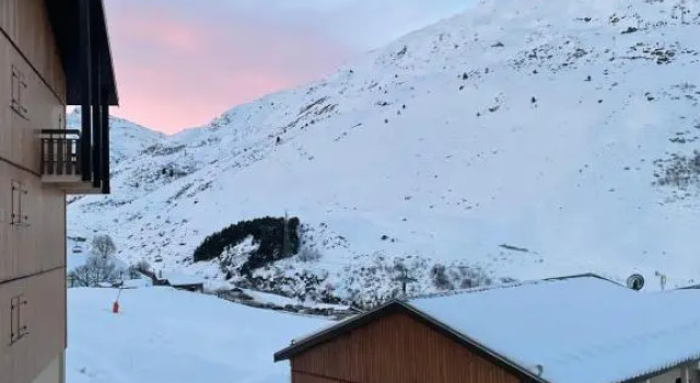 Appartement pour 6 personnes au pied des pistes au calme aux Menuires les Asters