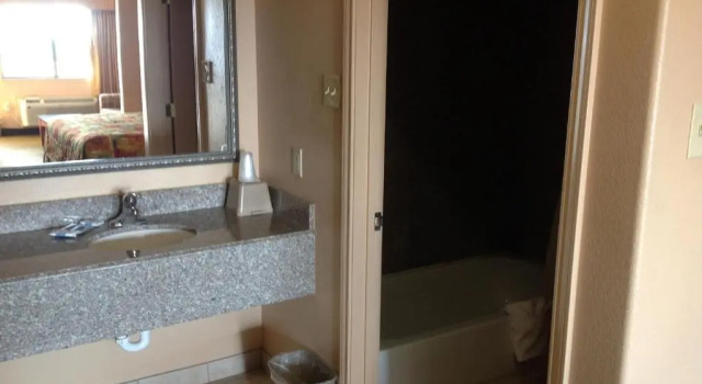 Люкс Budgetel Inn and Suites