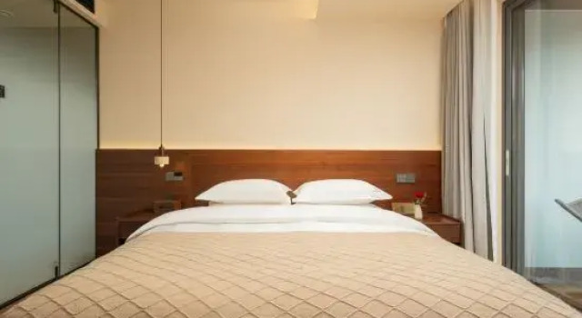 iuhua Mountain · Lane Courtyard Inn