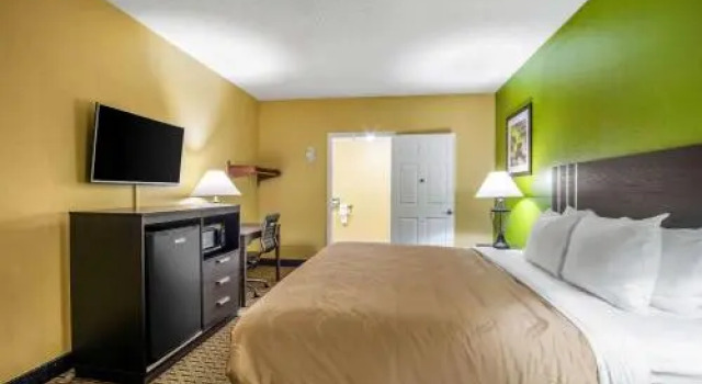 Country Hearth Inn Suites West Columbia, Забронировать Отель Отели Южной Каролины с бассейном, Бассейн