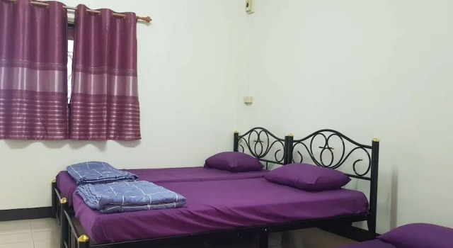 Chonlada Place, Varaa Matkakoti Hotellit North-Eastern Thailand pysäköinnillä, Pysäköinti