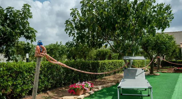 Коттедж с 5 комнатами Casa Vacanza Dattilo - Casa con Piscina vicino Trapani
