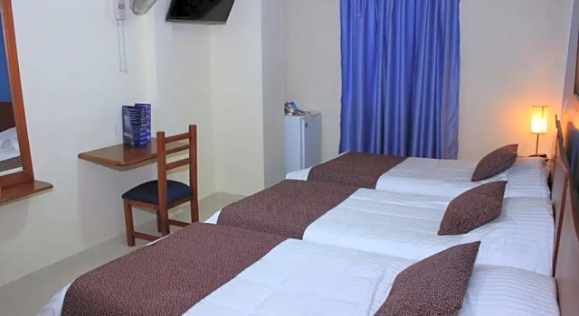 Трёхместный номер Standard HOTEL PLAZUELA REAL