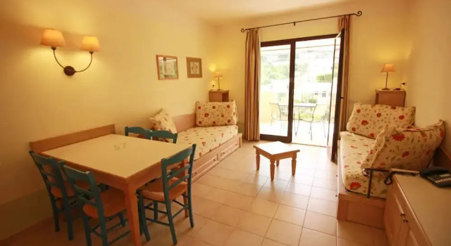 Sun House con Piscina by Wonderful Italy