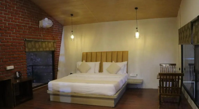 Люкс StayVista at tatvam-Mountain views & EV Station