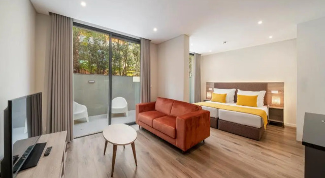 Monumental Plaza by Petit Hotels