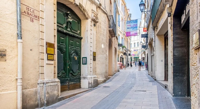 Galerie argenterie - Première conciergerie, Забронировать Отель Отели Монпелье с парковкой, рядом с Музей Атгер, Парковка