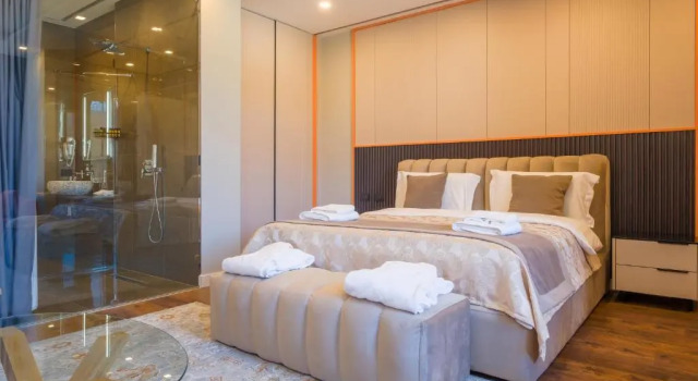 Полулюкс Royal East Resort